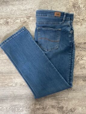 Lee Modern Series Total Freedom Straight Leg Blue Jeans Women's size 16p